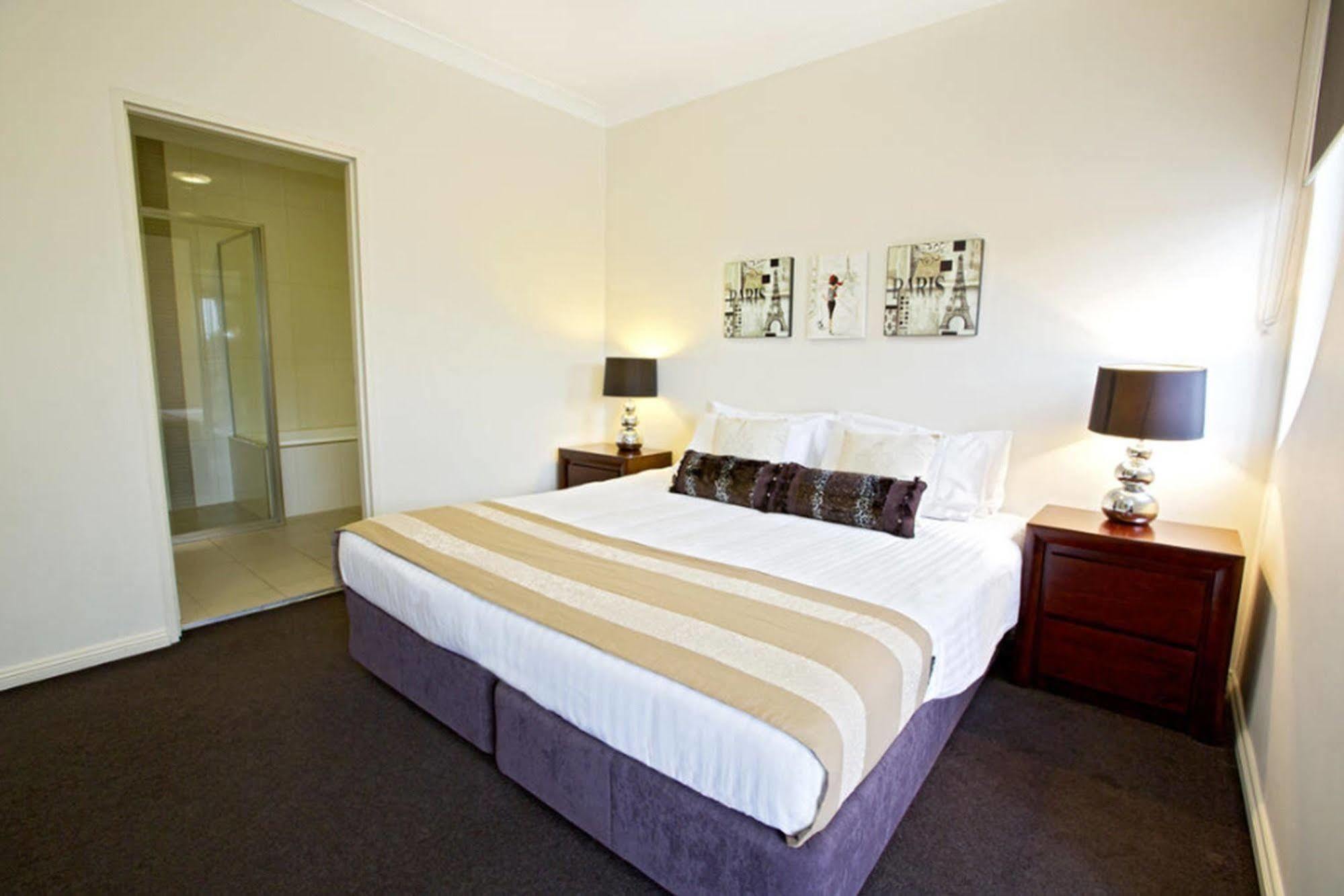 Astina Serviced Apartments - Central Penrith Exterior photo